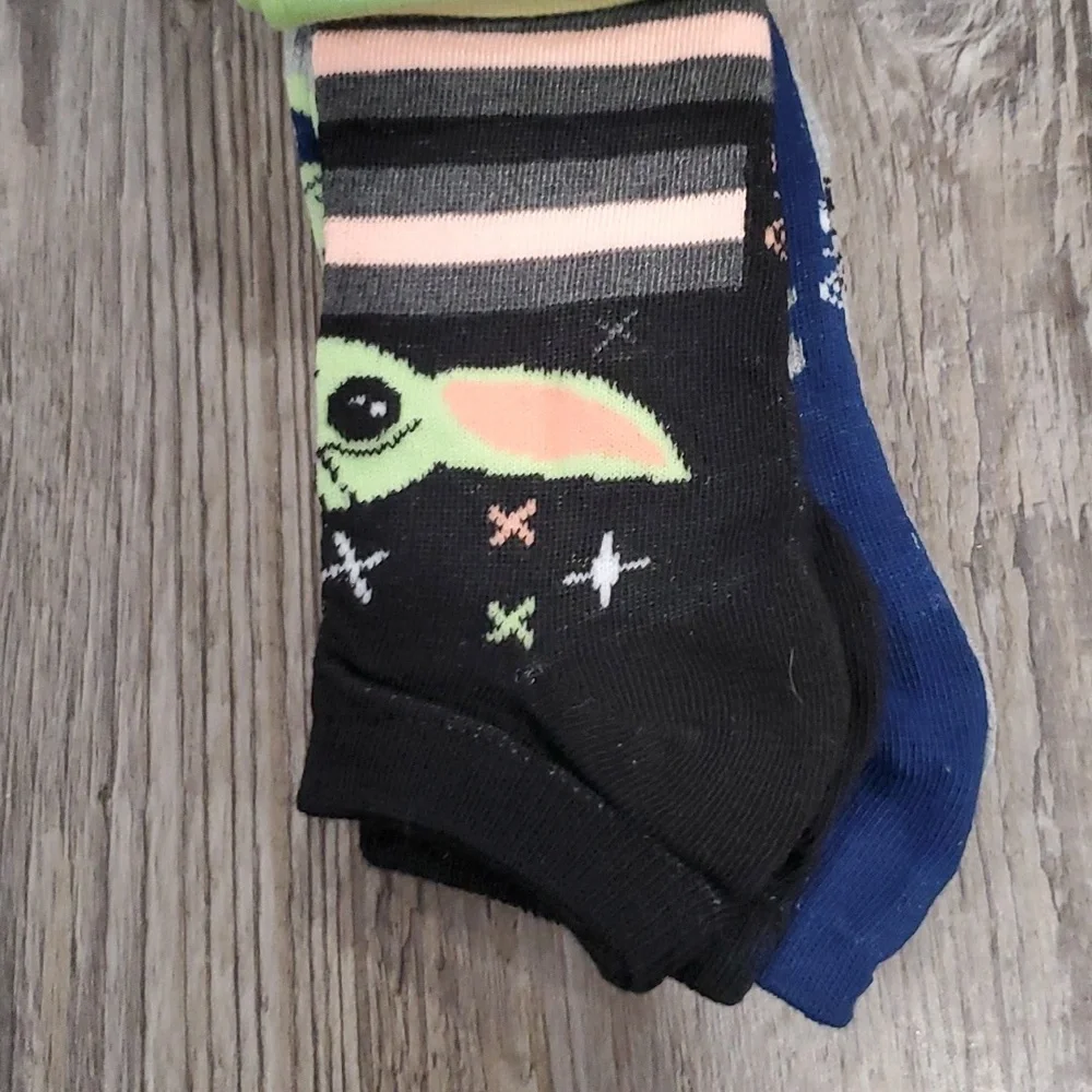 Star Wars The Madalorian Grogu 6 Pack of Short Socks